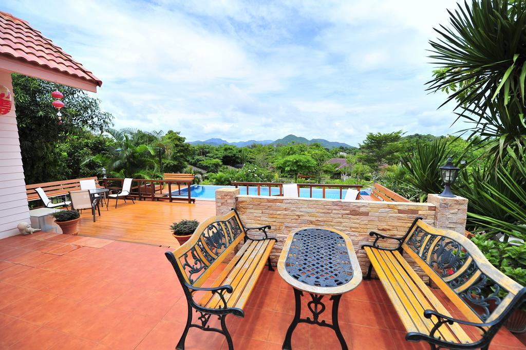 Dusit Talai Resort Nong Nam Daeng Oda fotoğraf