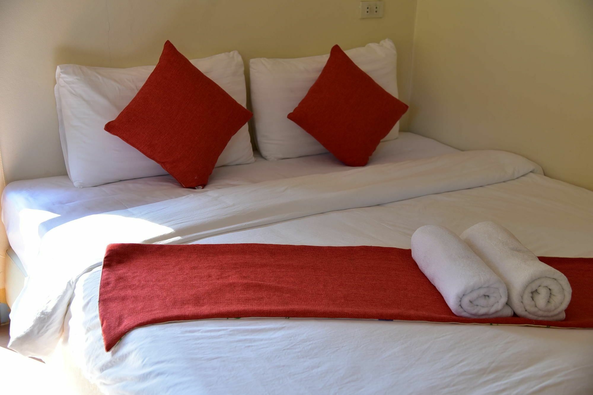 Dusit Talai Resort Nong Nam Daeng Dış mekan fotoğraf