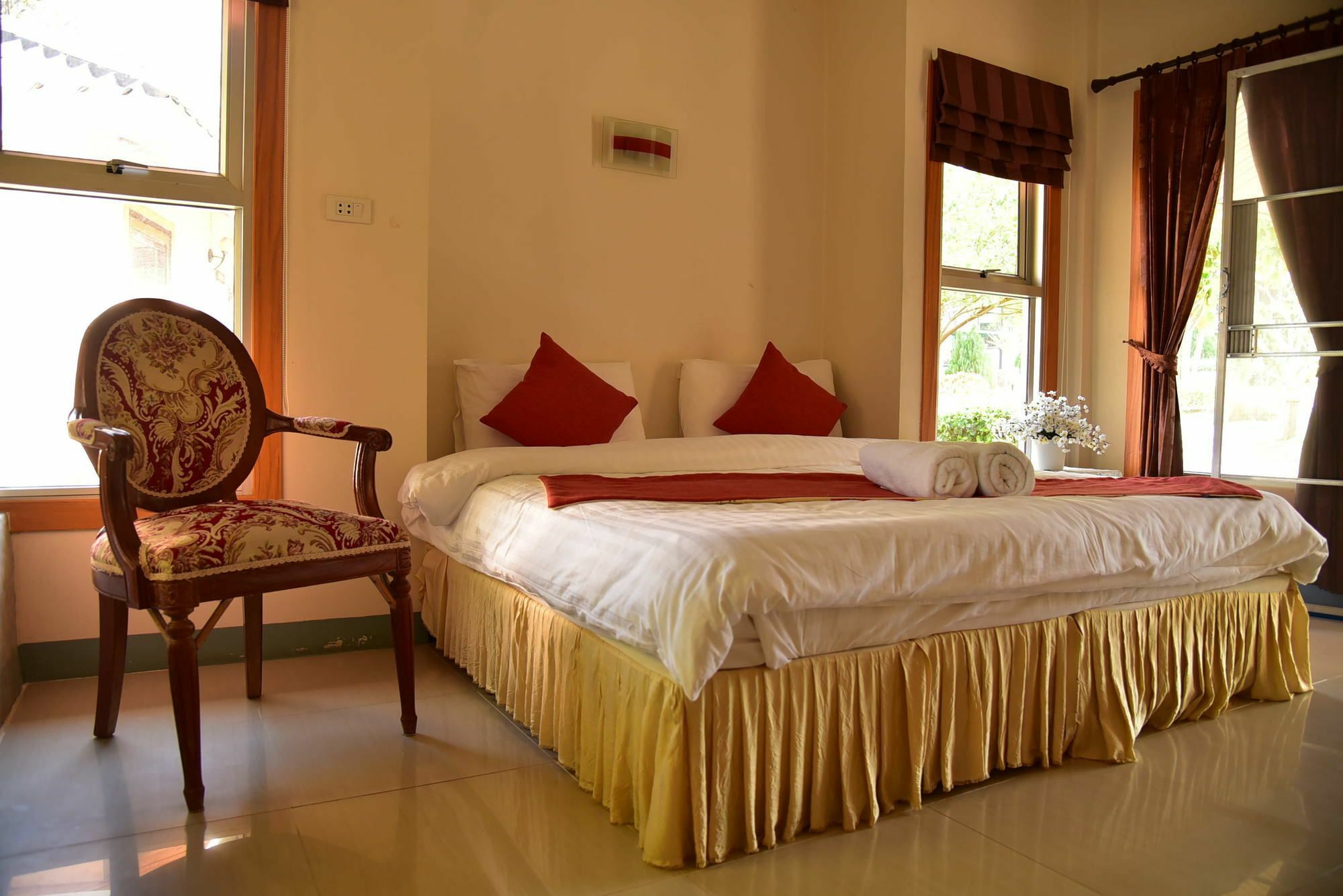Dusit Talai Resort Nong Nam Daeng Dış mekan fotoğraf